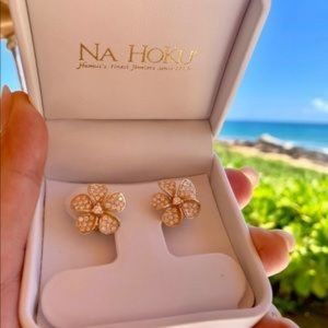 NA HOKU plumeria 14k gold diamond flower earrings
